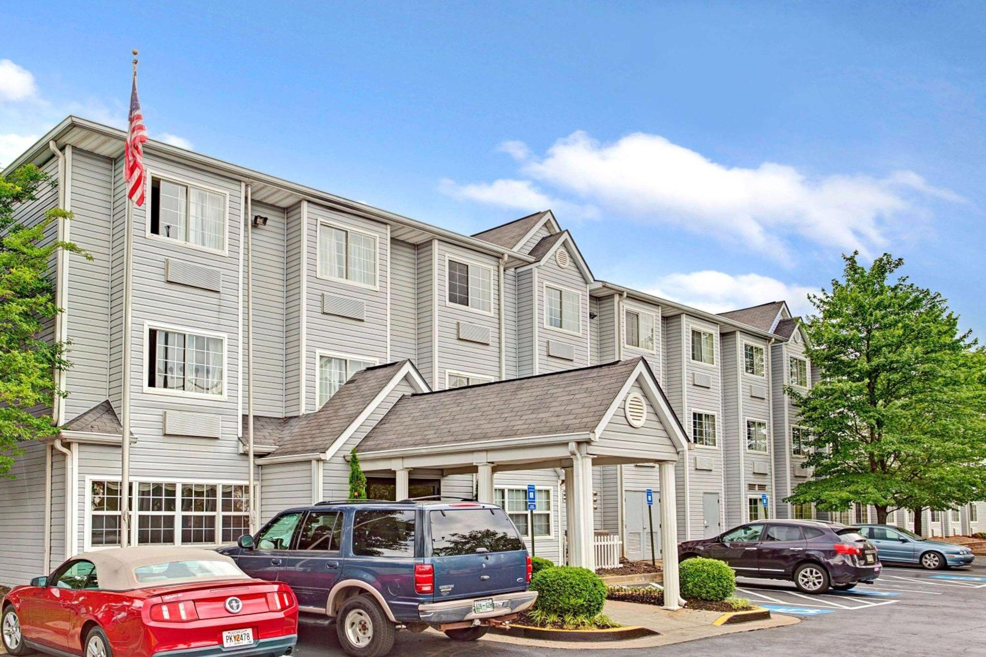 Hotel Microtel By Wyndham Atlanta Airport