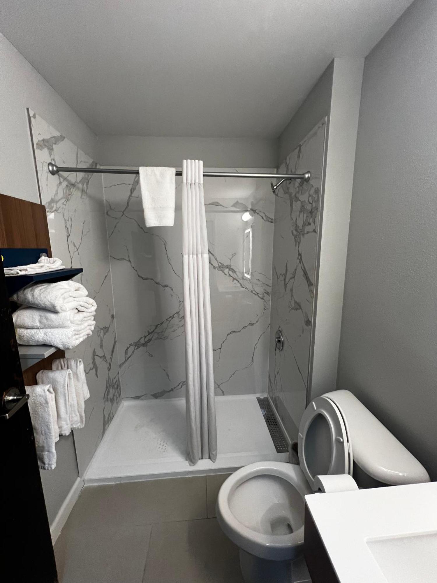 Microtel By Wyndham Atlanta Airport College Park