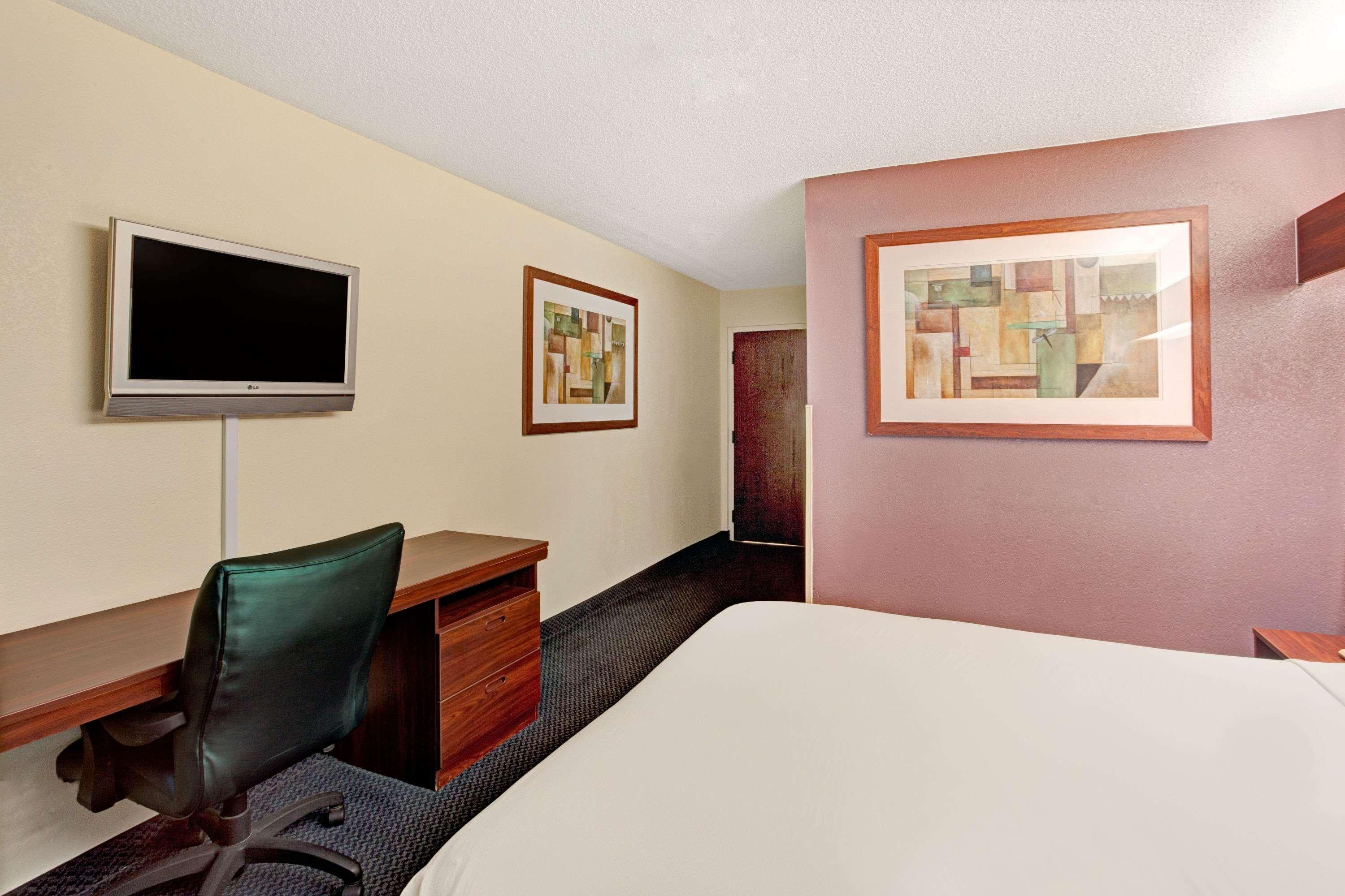 Hotel Microtel By Wyndham Atlanta Airport College Park