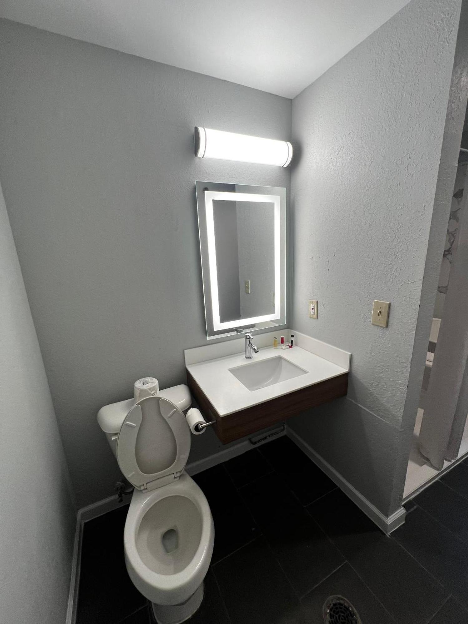 Hotel Microtel By Wyndham Atlanta Airport College Park