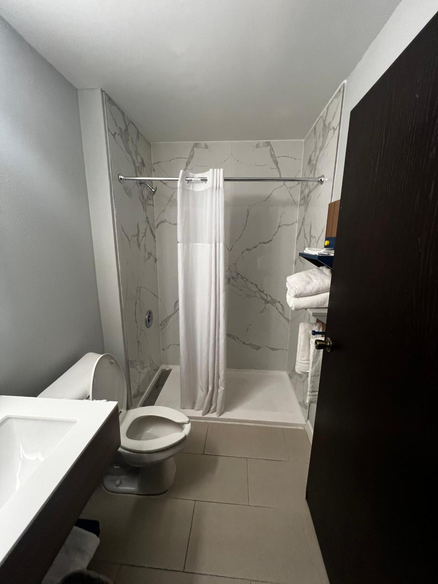 Hotel Microtel By Wyndham Atlanta Airport