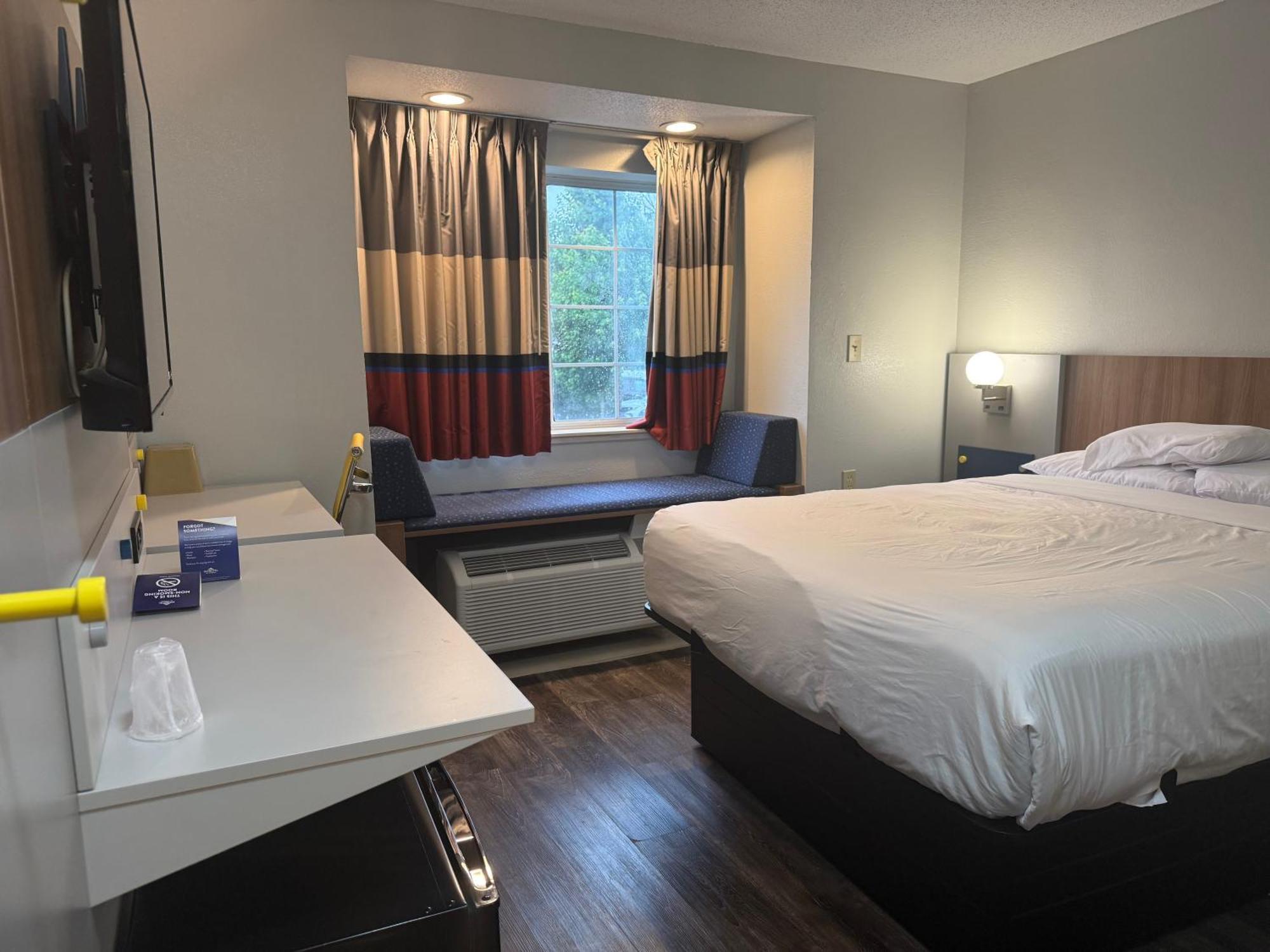 Hotel Microtel By Wyndham Atlanta Airport *