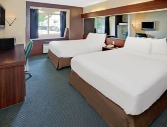 Microtel By Wyndham Atlanta Airport Hotel College Park