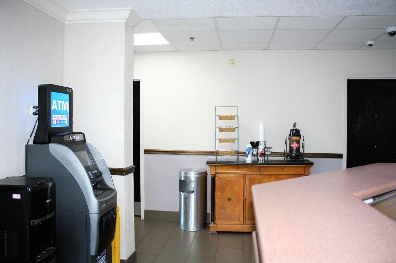 Microtel By Wyndham Atlanta Airport * College Park