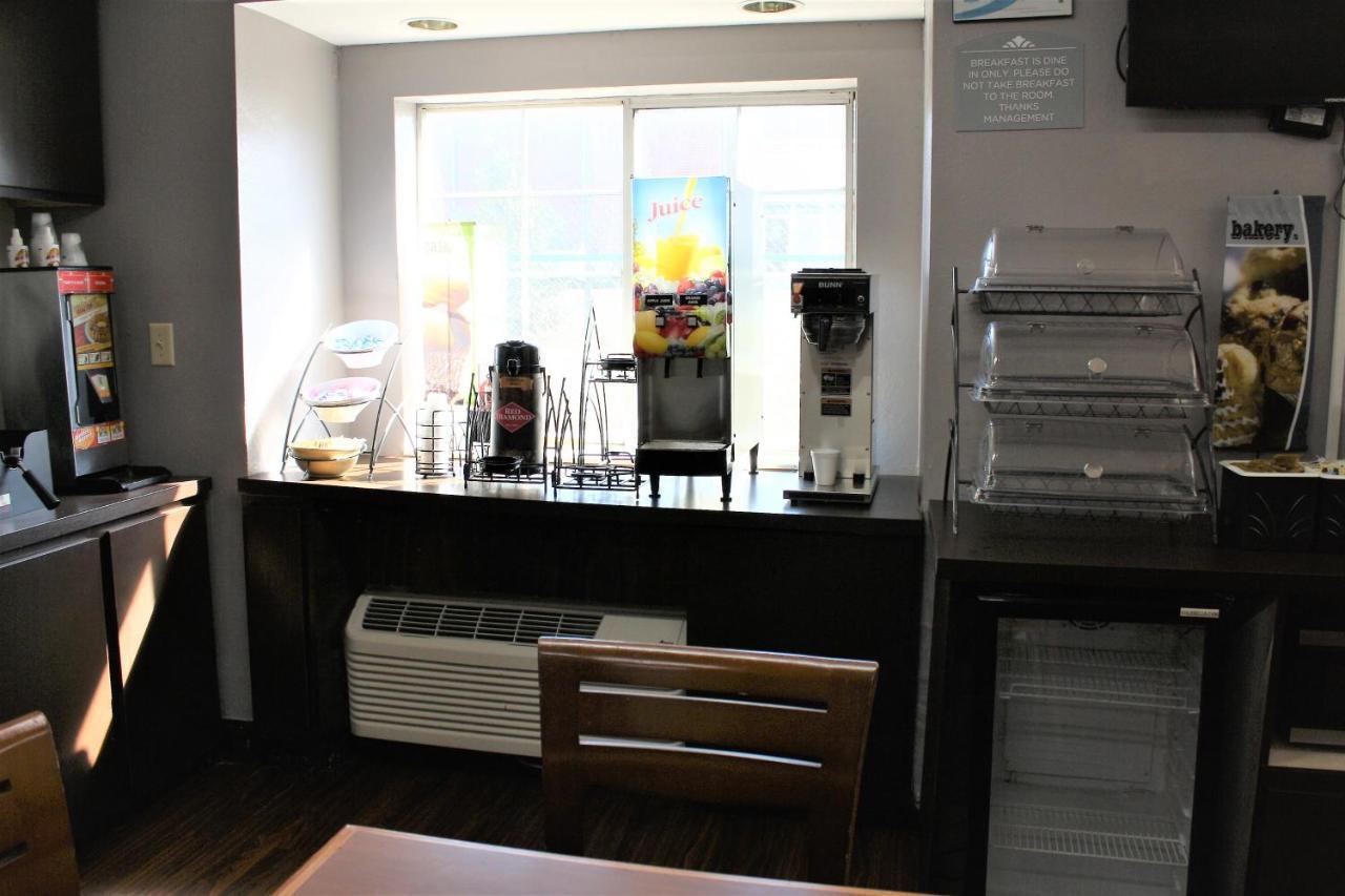 Microtel By Wyndham Atlanta Airport Hotel